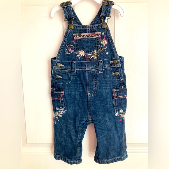 Baby Gap embroidered overalls, 6-12 months - Picture 1 of 7
